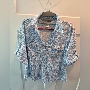 C.D. Petites Blue White Ikat Diamond Print Roll-Tab Sleeve Shirt Petite Large
